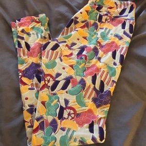 Lularoe gummy bear leggings